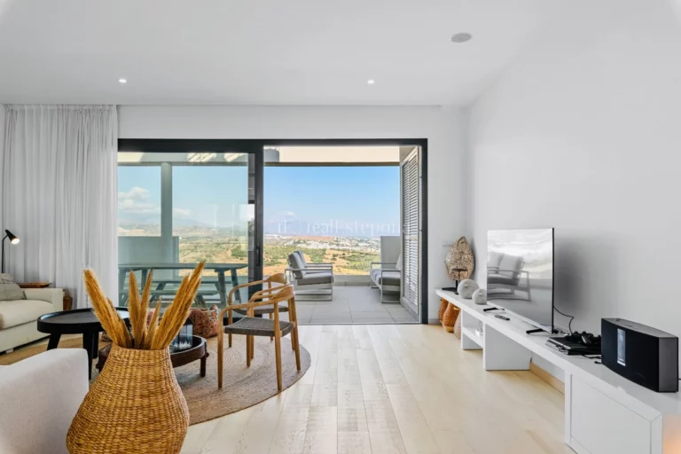 782-00027P | Apartment in Casares – € 649,000 – 2 beds, 2 baths