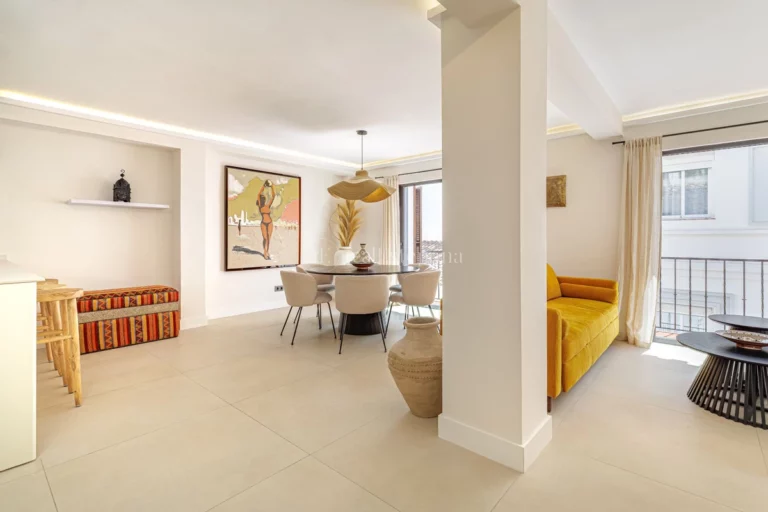 687-00355P | Apartment in Marbella – € 895,000 – 3 beds, 3 baths