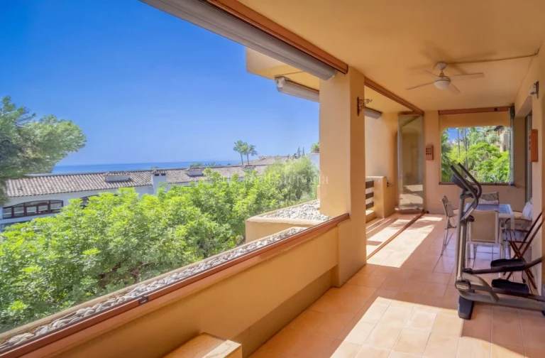 MPL-701 | Apartment in Marbella Golden Mile – € 1,200,000 – 2 beds, 2 baths