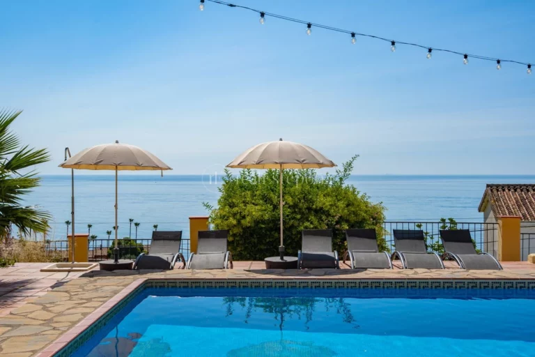 CP08041 | Villa in Estepona – € 1,760,000 – 7 beds, 6 baths