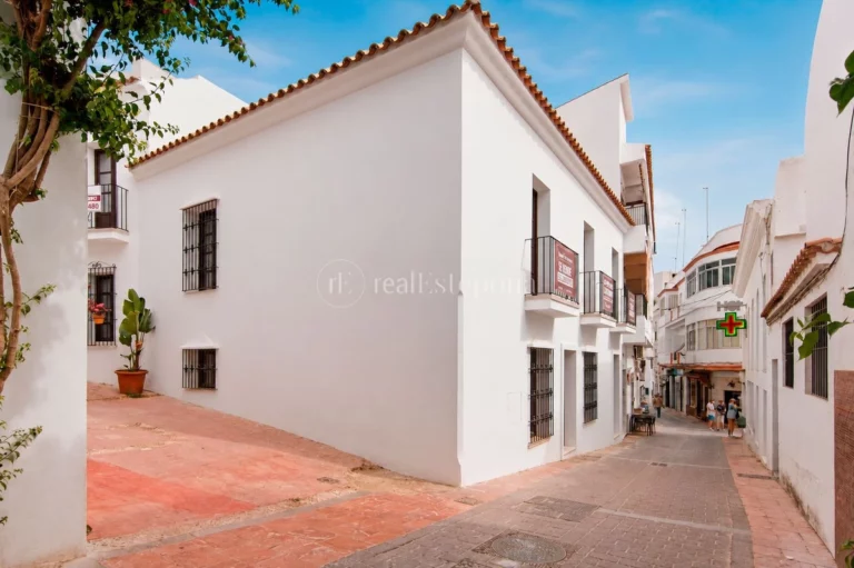 TMNT1110 | Town House in Estepona – € 695,000 – 2 beds, 2 baths