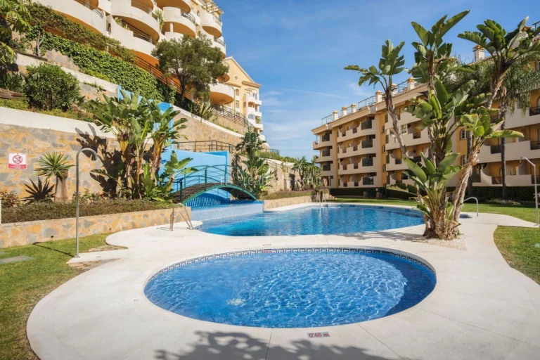 EPK-01691 | Apartment in Nueva Andalucia – € 549,000 – 2 beds, 2 baths