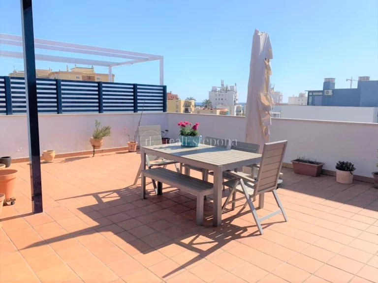 V-0265 | Penthouse in Estepona – € 695,000 – 3 beds, 2 baths