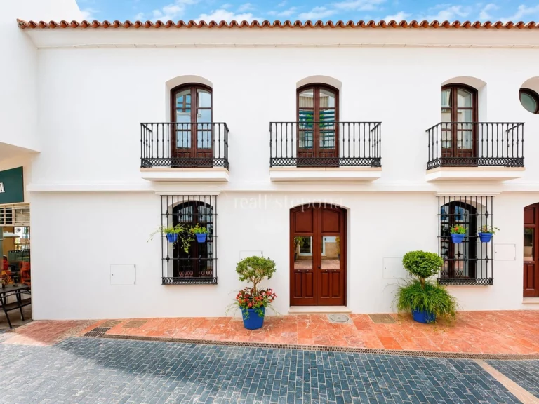 TMNT1114 | Town House in Estepona – € 925,000 – 3 beds, 3 baths