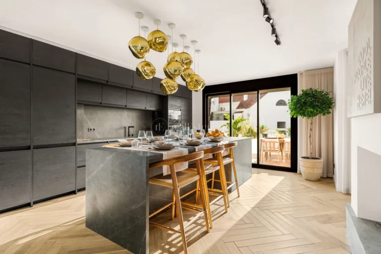 720-00148P | Apartment in Nueva Andalucia – € 835,000 – 3 beds, 3 baths