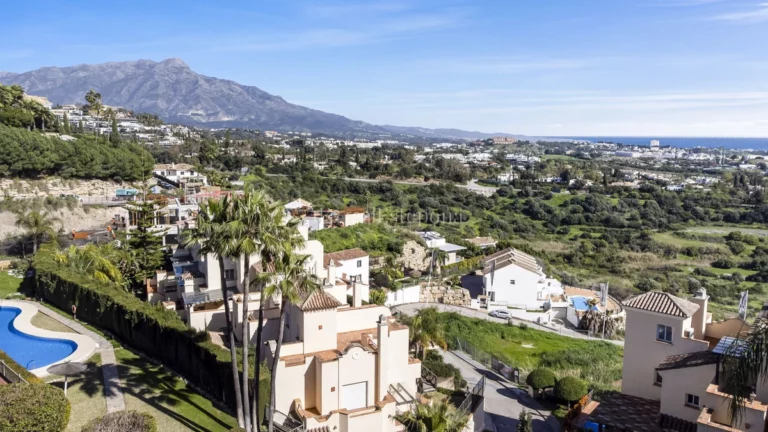 963-00259P | Penthouse in Benahavis – € 2,650,000 – 4 beds, 3 baths