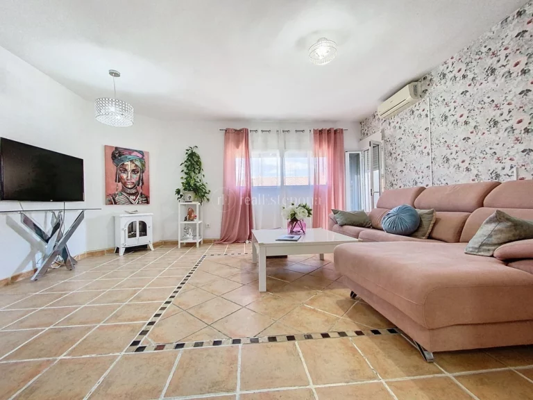 4S-420-00736-E5 | Apartment in Estepona – € 395,000 – 3 beds, 2 baths