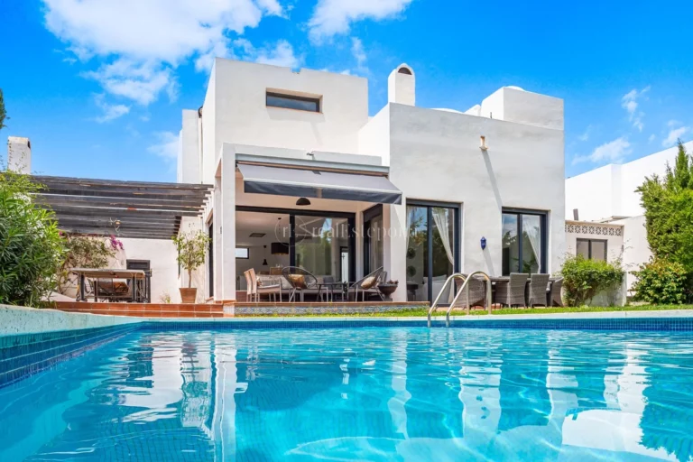 361-13186P | Villa in Nueva Andalucia – € 1,399,000 – 6 beds, 6 baths