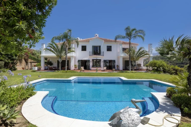 112026206 | Villa in Benahavis – € 4,490,000 – 5 beds, 5 baths