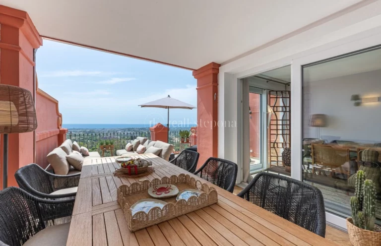TR-2787 | Duplex in Benahavis – € 849,000 – 4 beds, 3 baths