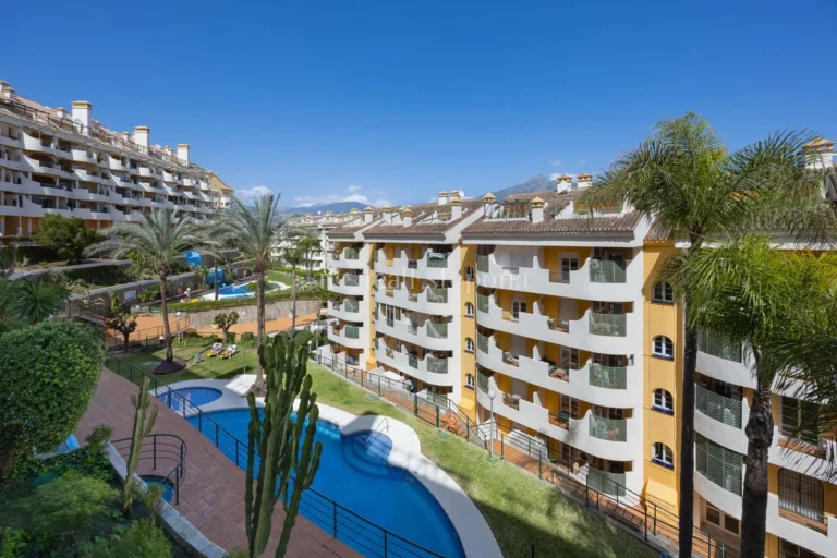 437-01543P | Apartment in Nueva Andalucia – € 485,000 – 2 beds, 2 baths