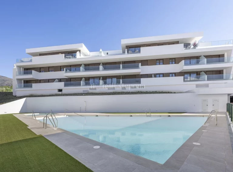 LVN-799 | Apartment in Estepona – € 495,000 – 3 beds, 2 baths